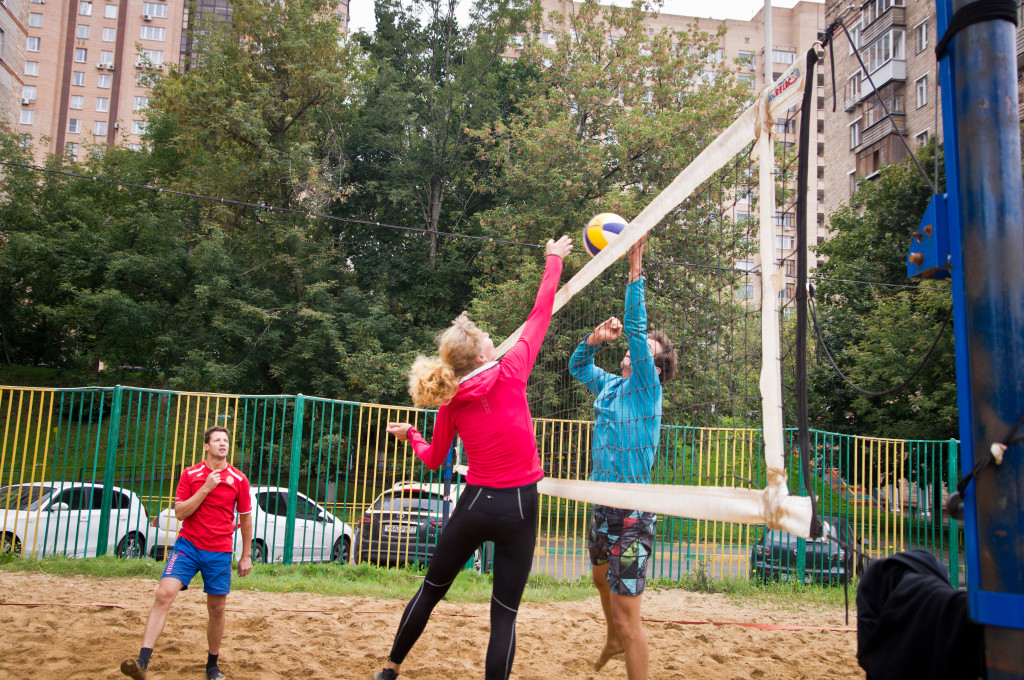 Любительский турнир по пляжному волейболу в Москве